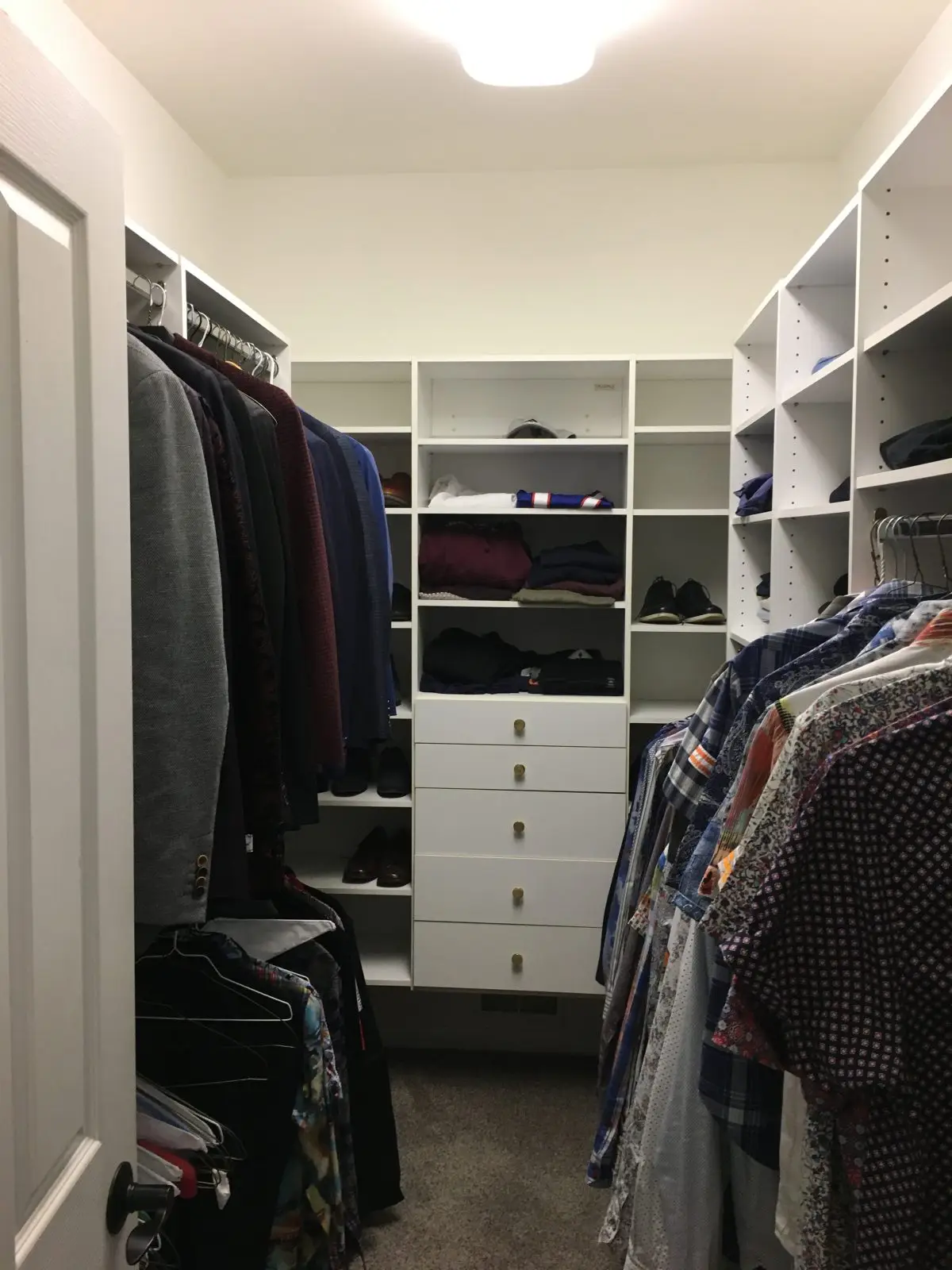 Custom Walk In Closets in Rochester, NY